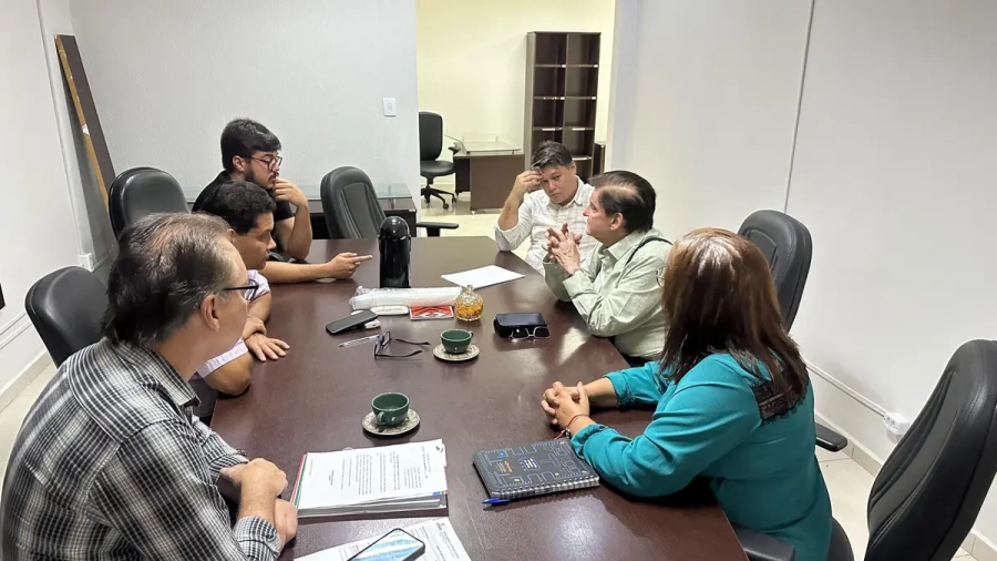 Presidente da Câmara de Várzea Grande conduz primeira reunião na nova sede do Legislativo