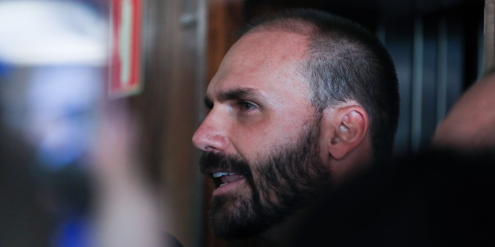 Motta envia pedido para cassar Eduardo Bolsonaro ao Conselho de Ética