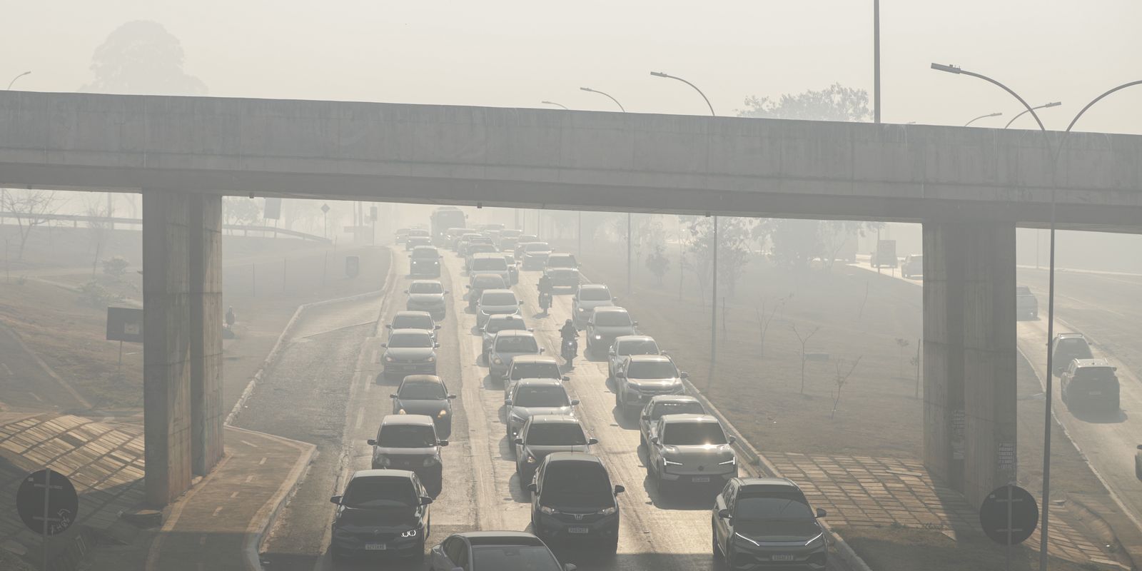 Concentração de poluentes no ar ultrapassa limites em todo o país