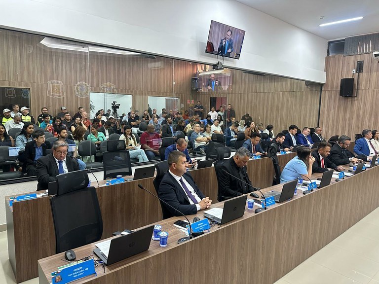 Câmara de Várzea Grande vai solicitar perícia em áudios atribuídos à prefeita