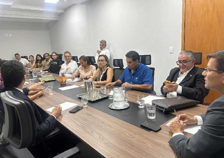 Câmara de VG recebe equipe nacional e reforça ações para idosos