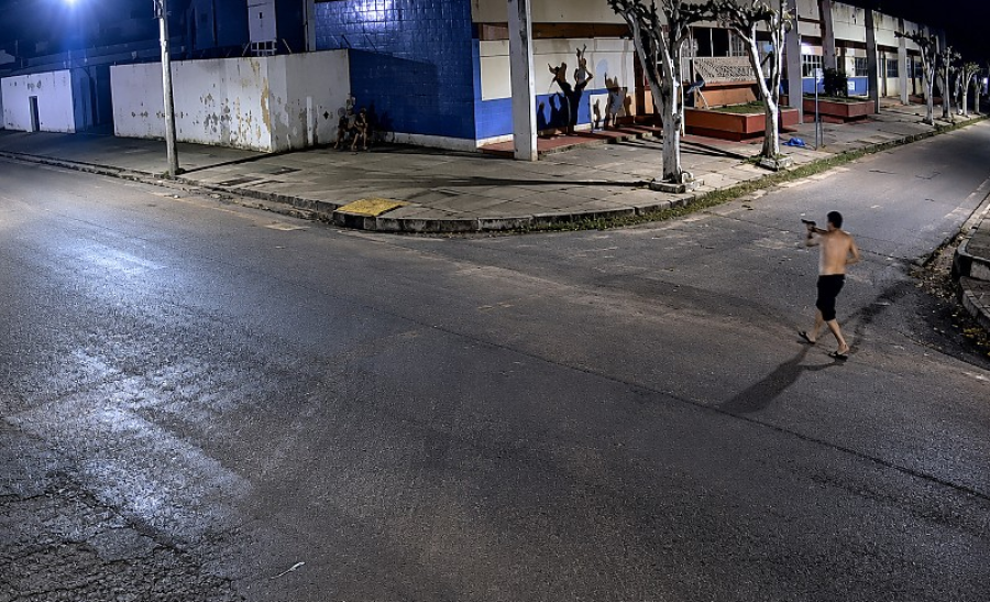 VÍDEO; Sargento da PM em folga impede estupro de mulher e prende suspeito com 57 passagens