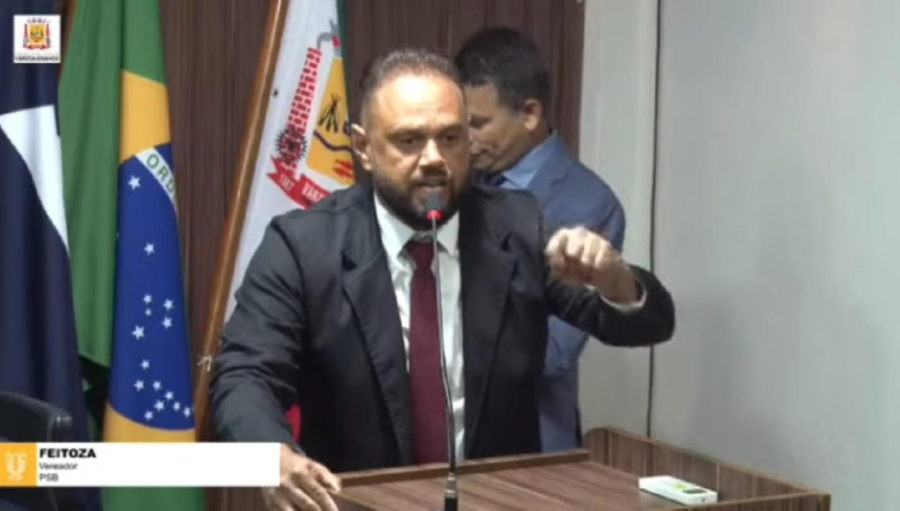 Feitosa cobra presidente do DAE e afirma que situação da água piorou em Várzea Grande