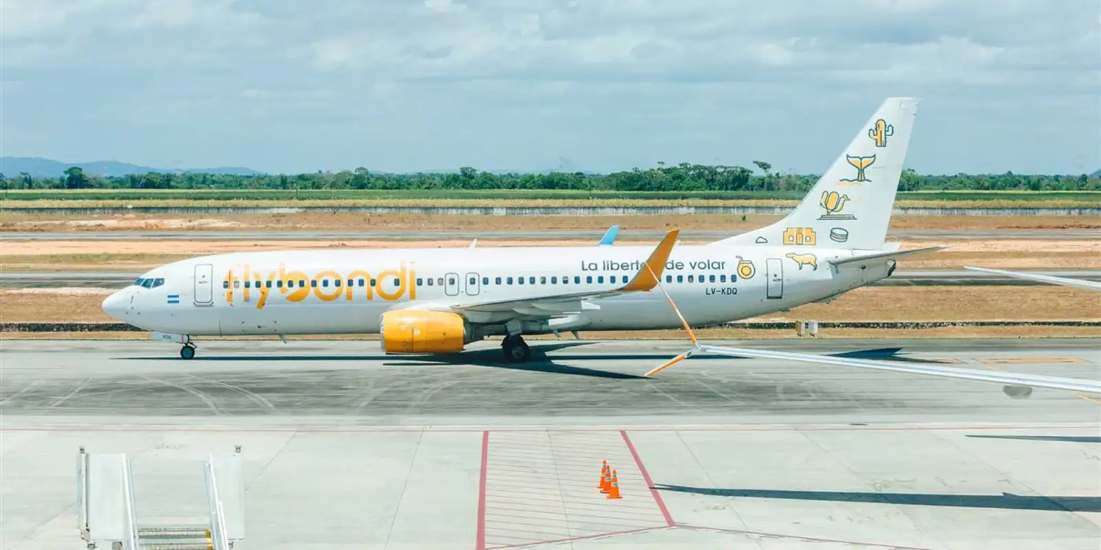 Anac limita a venda de passagens aéreas da Flybondi no Brasil