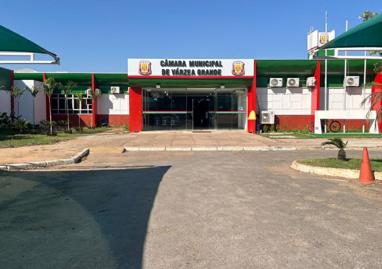 Câmara de Várzea Grande aprova remanejamento de 30% para a Prefeitura e quatro PCCSs em sessão extraordinária
